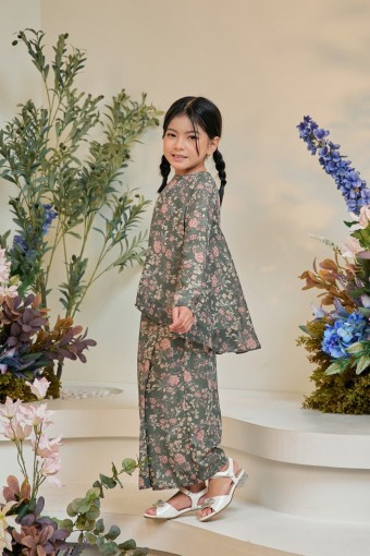 KURUNG AZALEA KIDS - HERB GARDEN