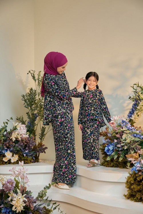 KURUNG AZALEA KIDS - BLACK BLOOM