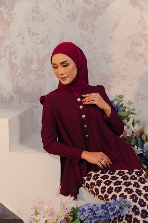 (PRE-ORDER) KURUNG AIRIS CRIMSON