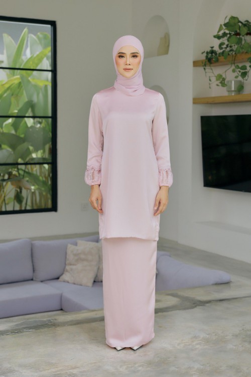 KURUNG AMEENA PINK